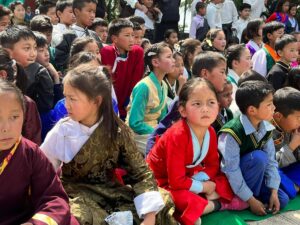 Tibetan children at an event